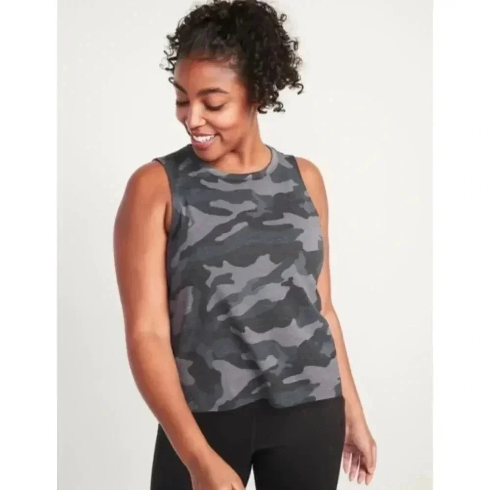 NWT Old Navy Active Camo Top
